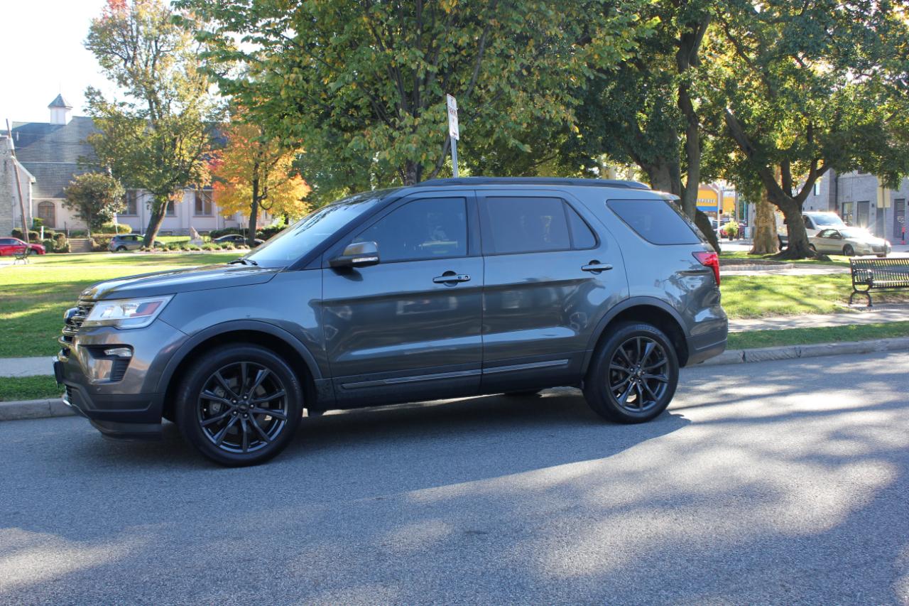 Ford Explorer XLT 4WD 2018