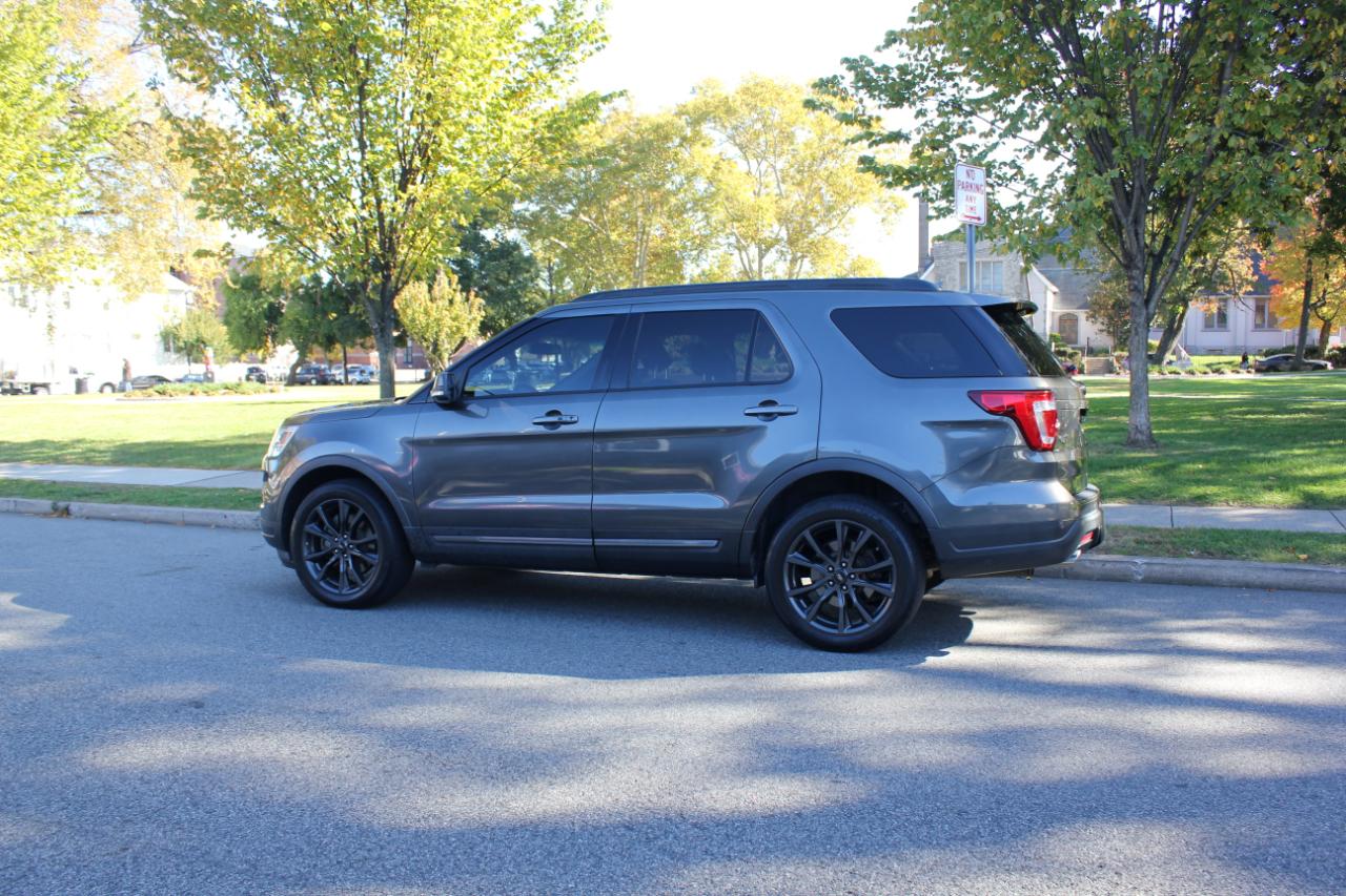 Ford Explorer XLT 4WD 2018