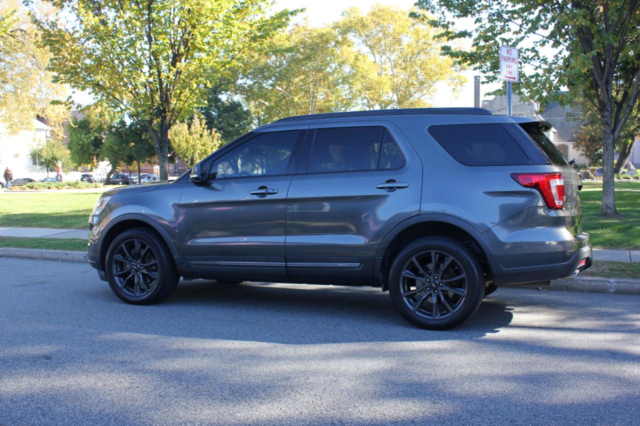 Ford Explorer XLT 4WD 2018