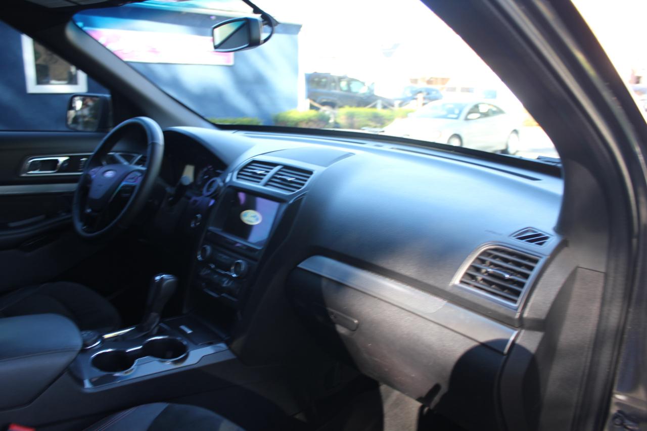 Ford Explorer XLT 4WD 2018