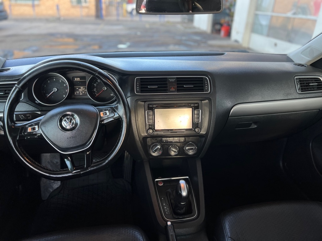 Volkswagen Jetta SE 6A 2015 Volkswagen Jetta SE 6A 2015