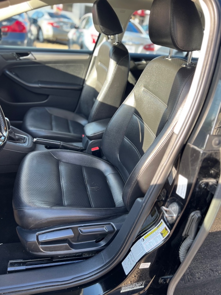 Volkswagen Jetta SE 6A 2015 Volkswagen Jetta SE 6A 2015