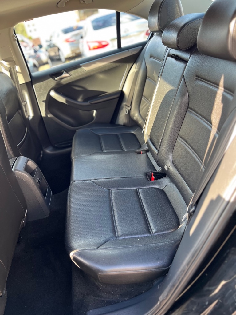 Volkswagen Jetta SE 6A 2015 Volkswagen Jetta SE 6A 2015