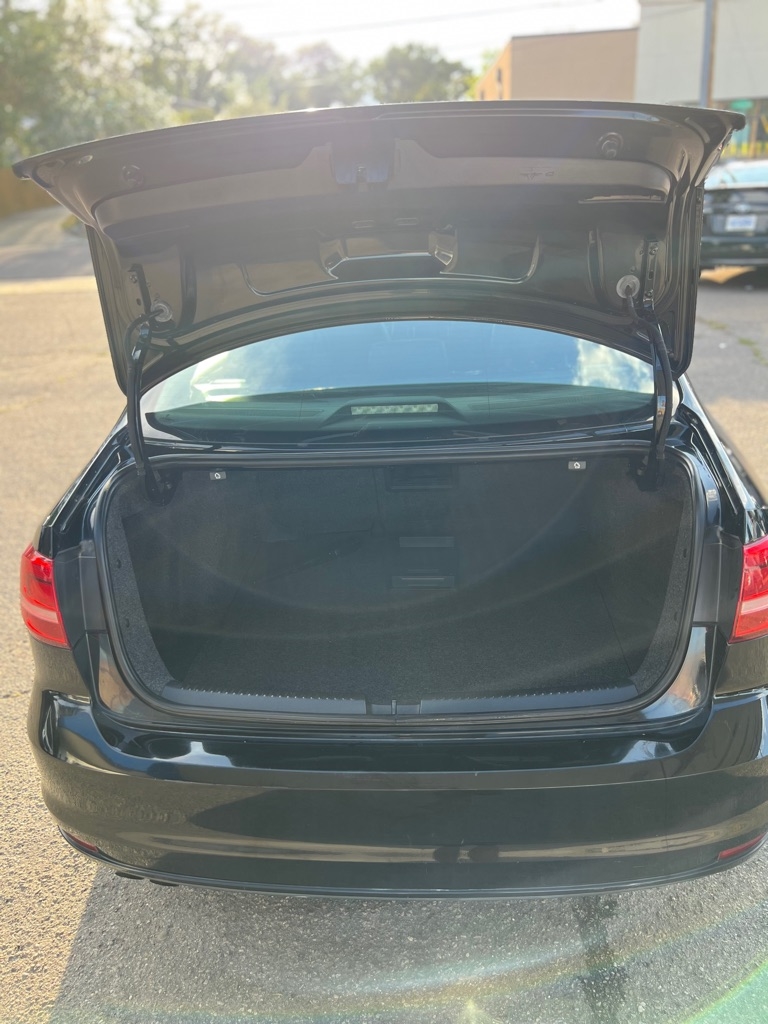 Volkswagen Jetta SE 6A 2015 Volkswagen Jetta SE 6A 2015