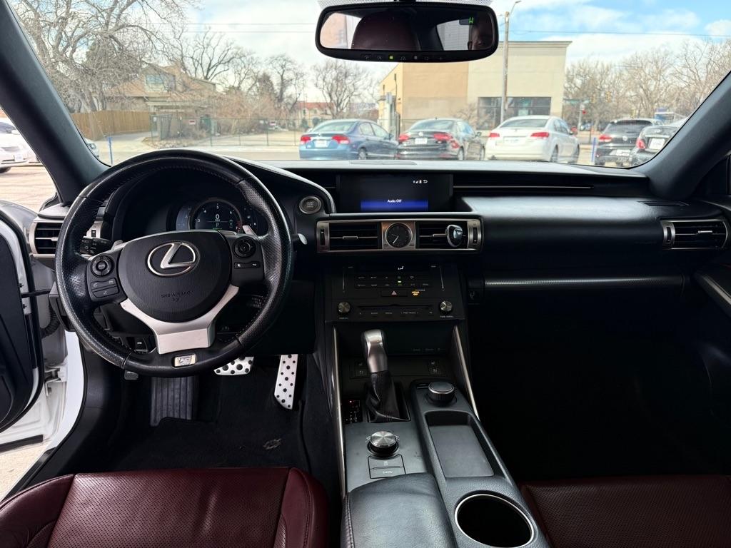 Lexus IS 250 RWD 2015