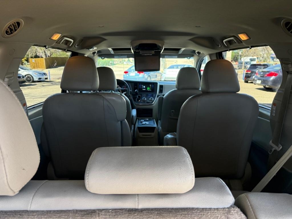 Toyota Sienna XLE FWD 8-Passenger V6 2016