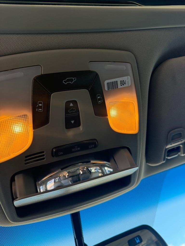 Toyota Sienna XLE FWD 8-Passenger V6 2016