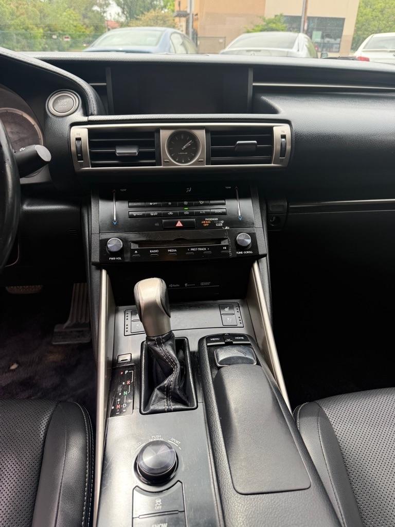 Lexus IS 250 RWD 2014
