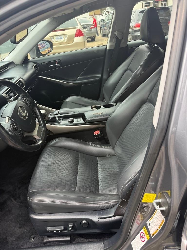 Lexus IS 250 RWD 2014