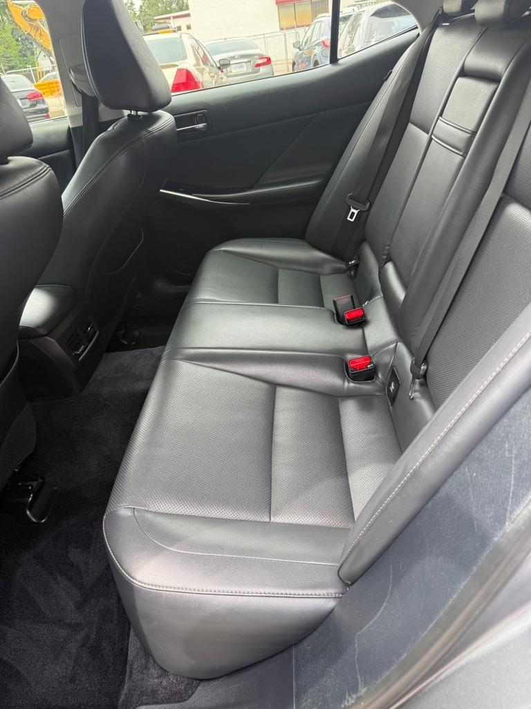 Lexus IS 250 RWD 2014