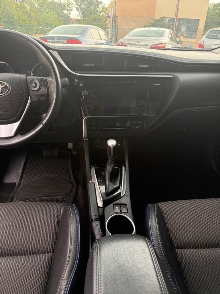 Toyota Corolla L CVT 2017