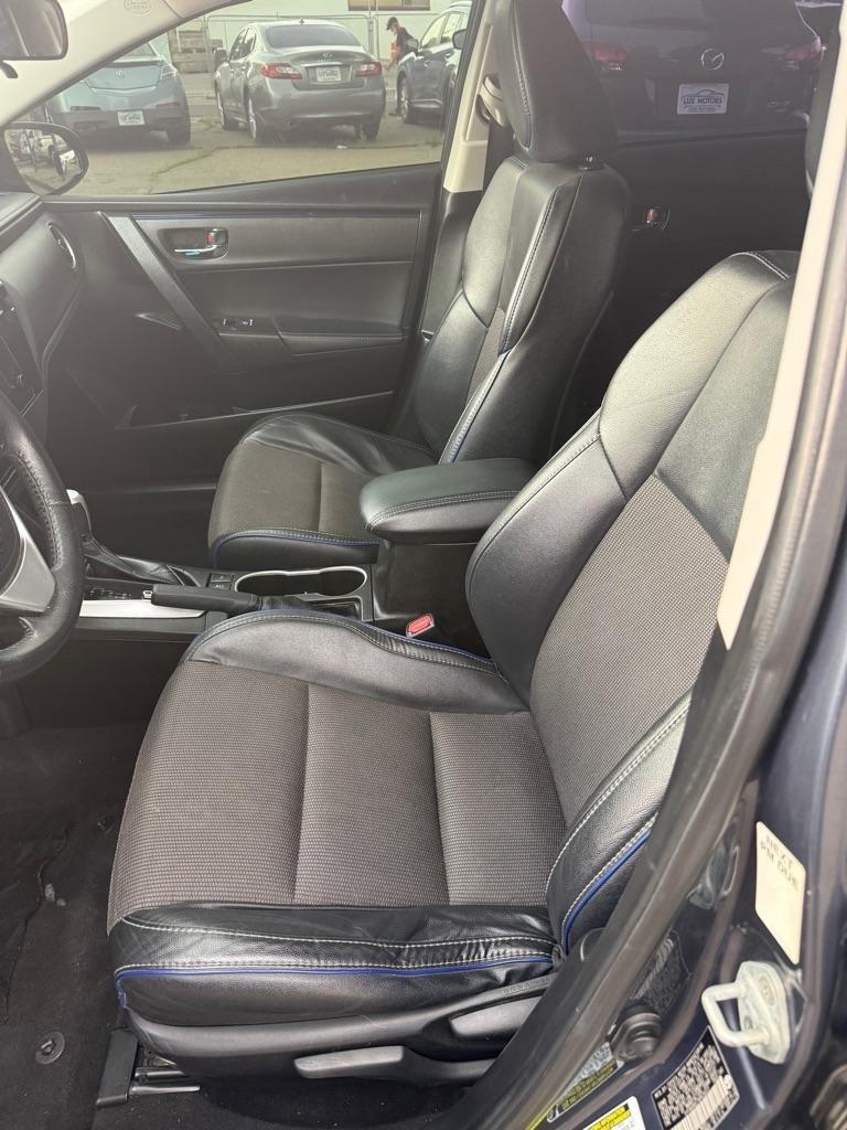 Toyota Corolla L CVT 2017