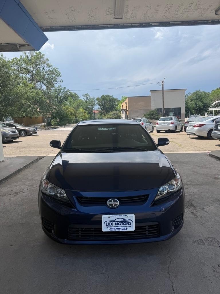Scion tC Sports Coupe 6-Spd AT 2011