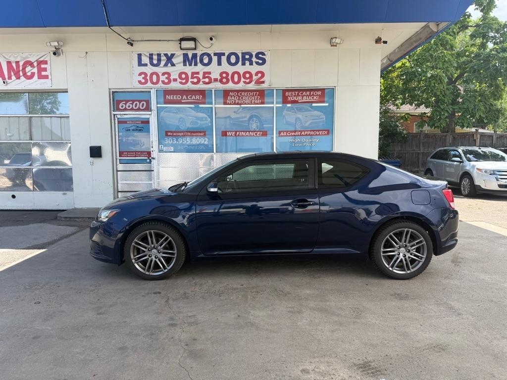 Scion tC Sports Coupe 6-Spd AT 2011
