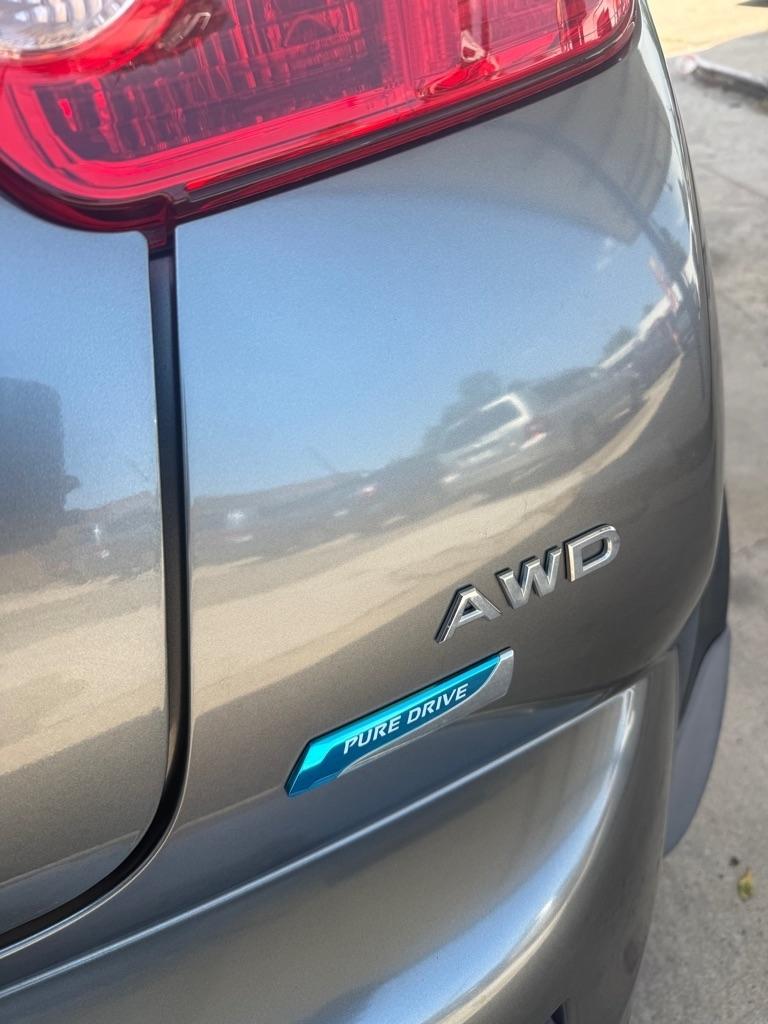 Nissan Juke S AWD 2013