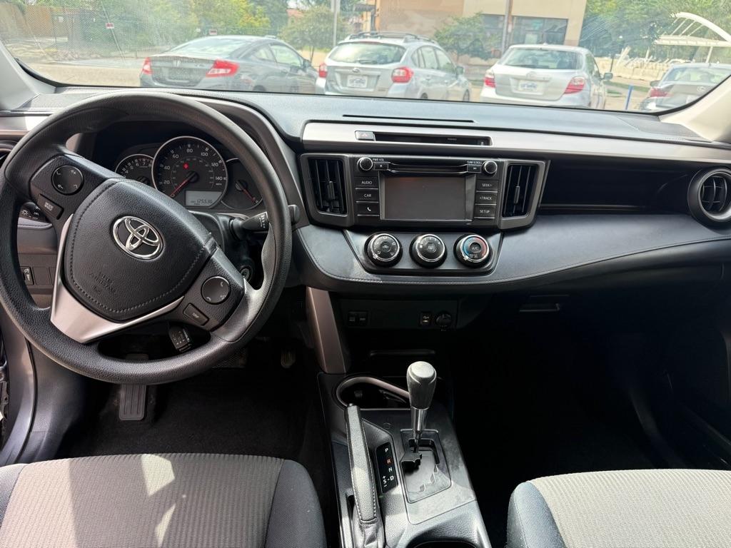 Toyota RAV4 LE AWD 2016