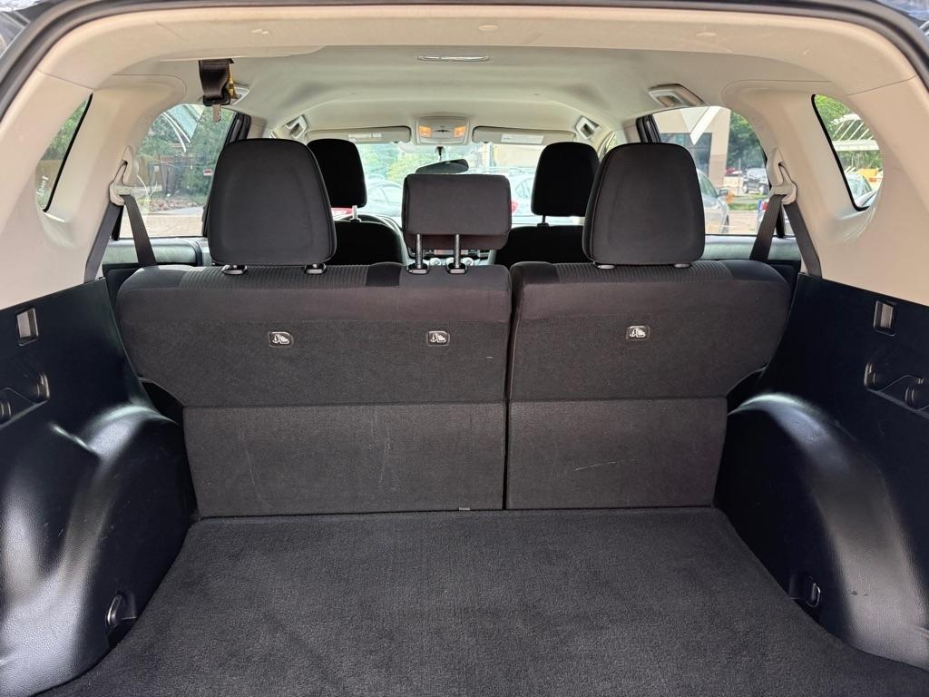 Toyota RAV4 LE AWD 2016