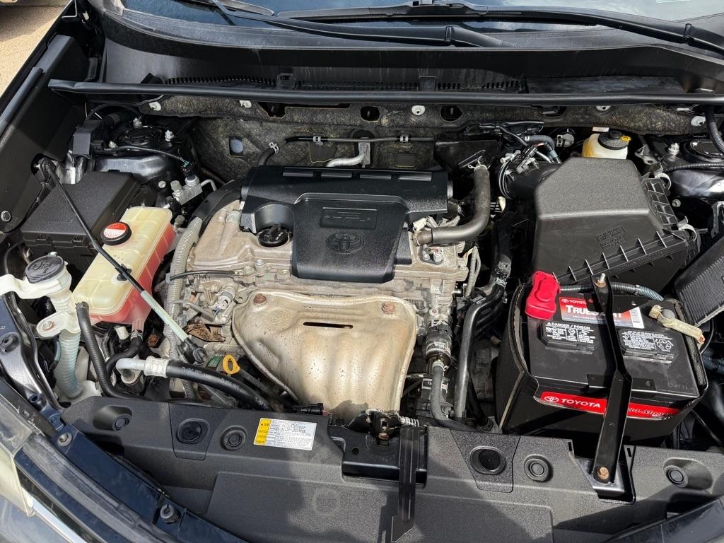 Toyota RAV4 LE AWD 2016