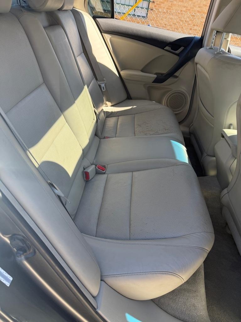 Acura TSX 5-Speed AT with Tech Package 2009