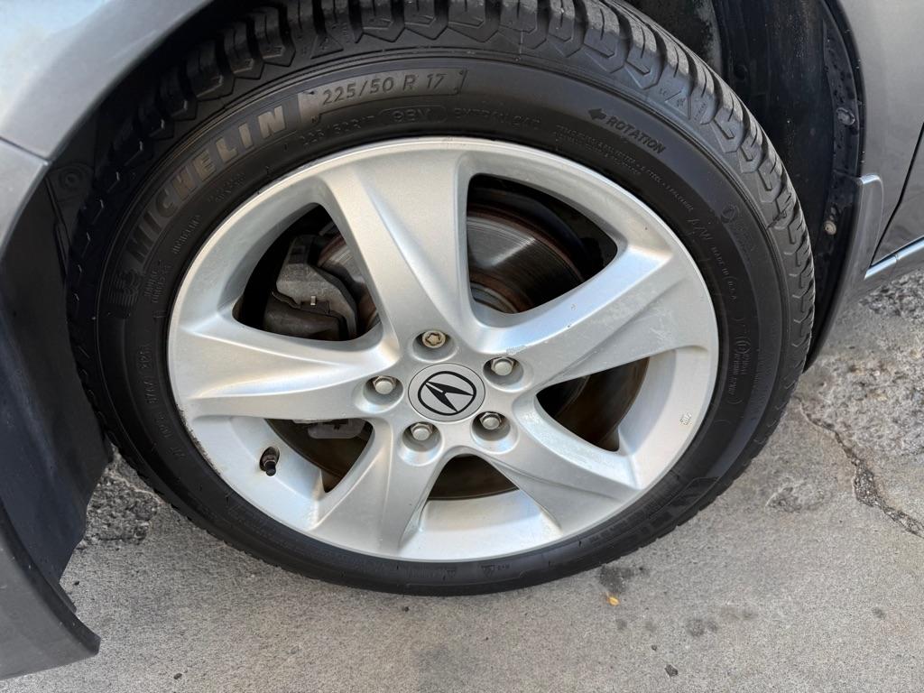 Acura TSX 5-Speed AT with Tech Package 2009