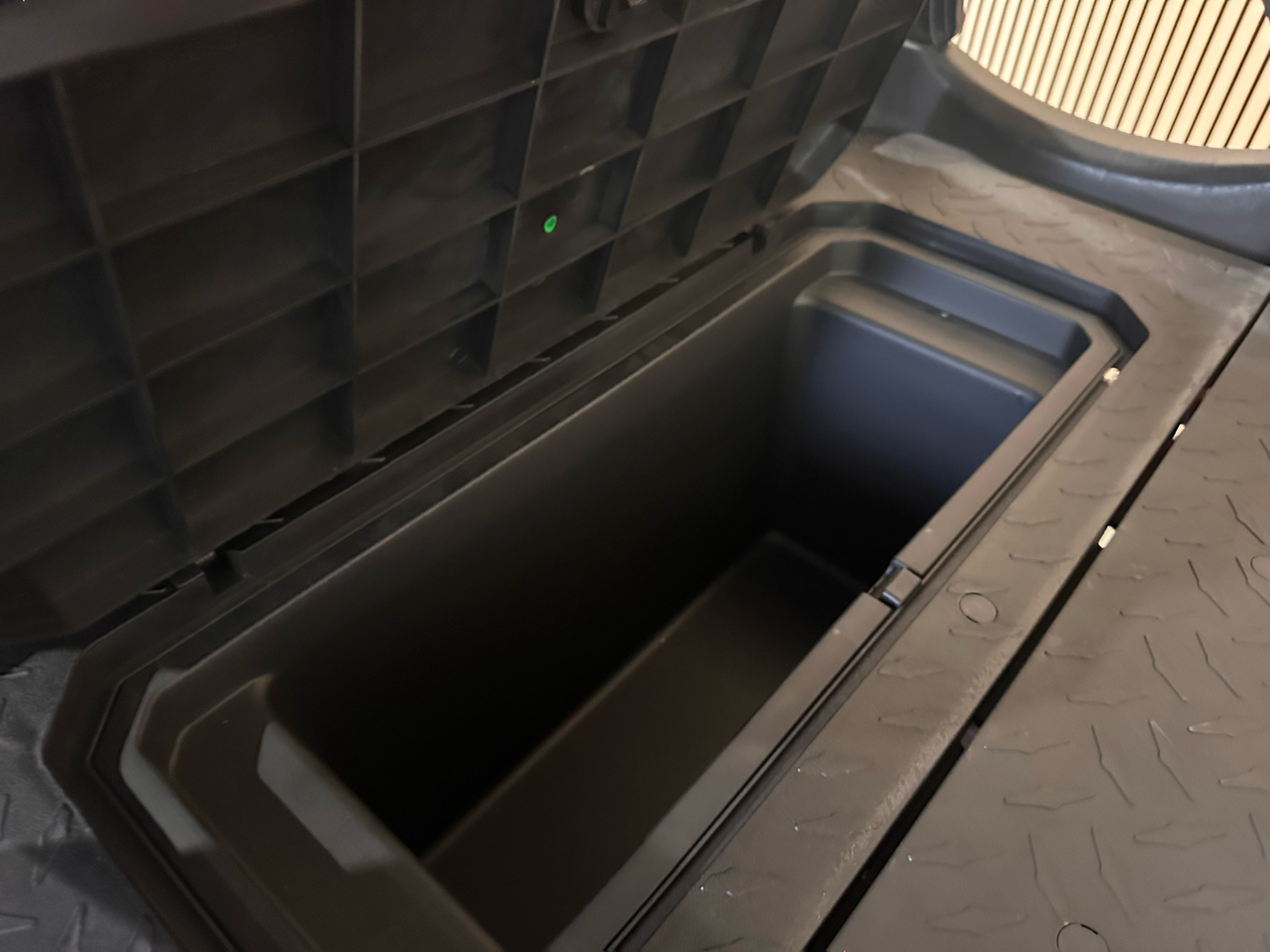 2024 VCarts VC Cruiser 4 seat - Silver exterior view 18