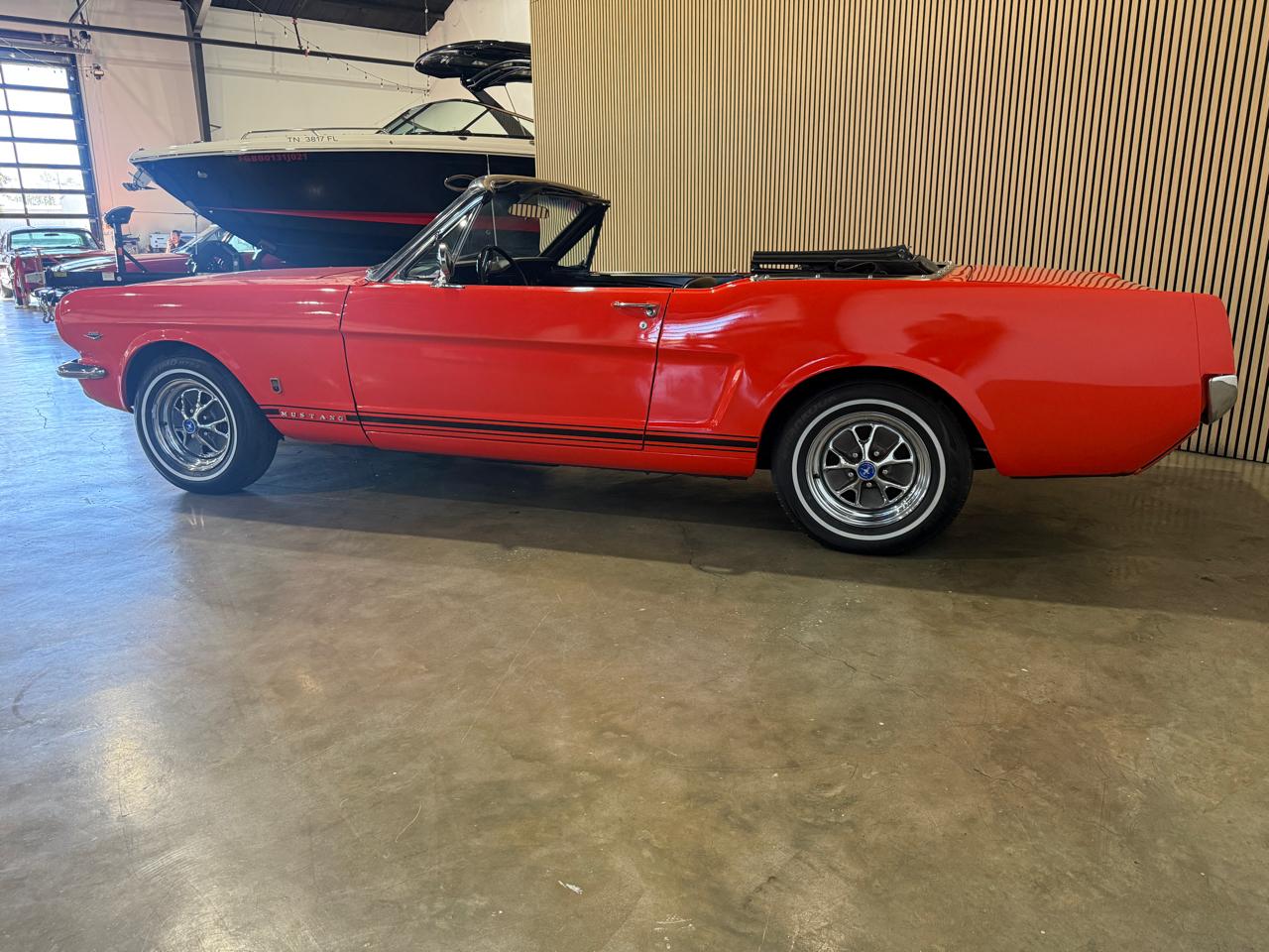 1965 Ford Mustang - Red exterior view 14