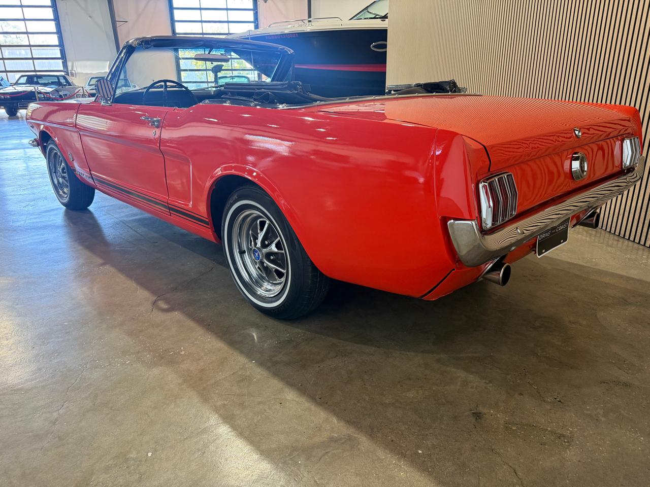 1965 Ford Mustang - Red exterior view 15