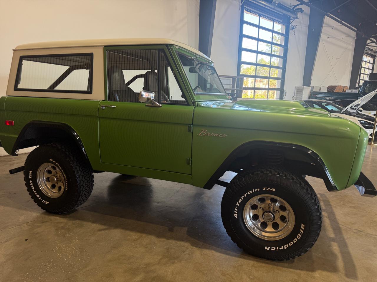 1973 Ford Bronco - Dark Green exterior view 11