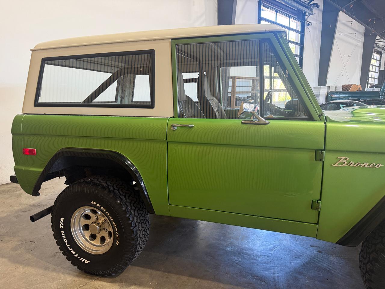 1973 Ford Bronco - Dark Green exterior view 13