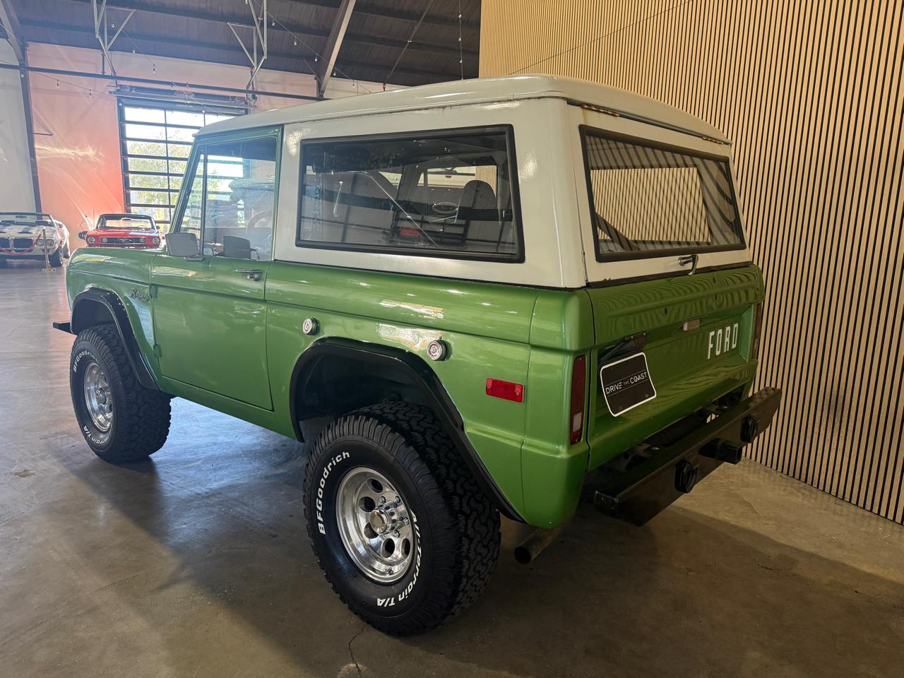 1973 Ford Bronco - Dark Green exterior view 16
