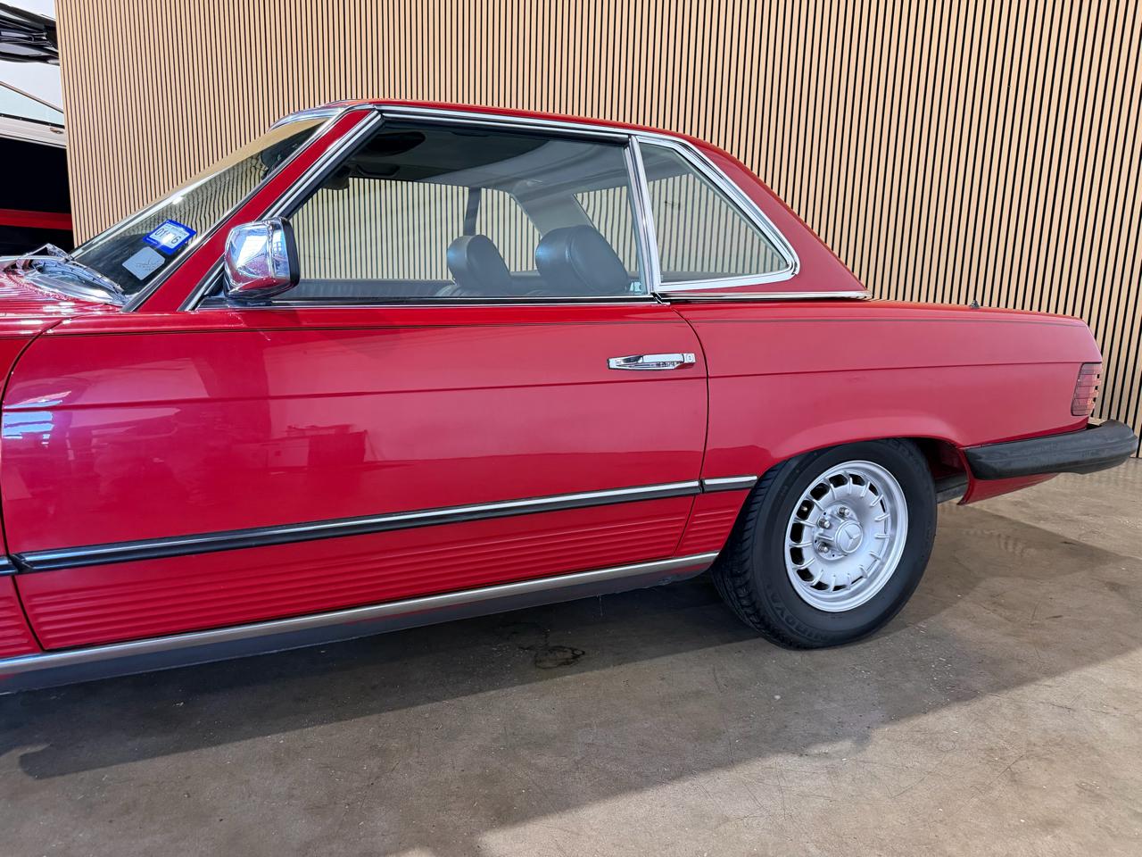 1985 Mercedes-Benz 380SL - Red exterior view 5
