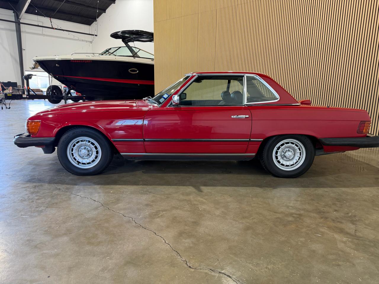 1985 Mercedes-Benz 380SL - Red exterior view 6