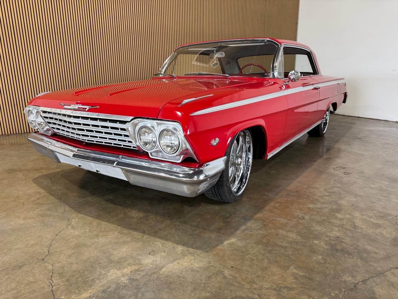 1962 Chevrolet Impala SS - Red exterior view 4