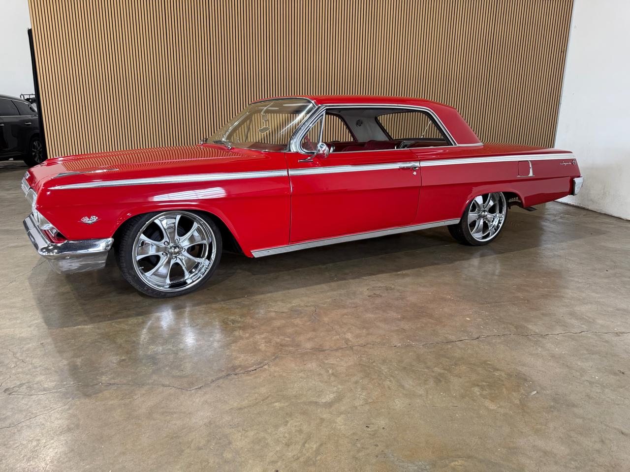 1962 Chevrolet Impala SS - Red exterior view 15