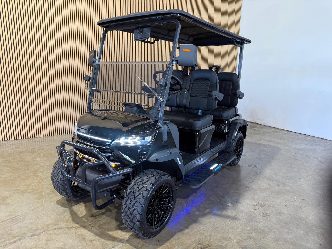 2026 Edge 656 Phantom 4P - Black exterior view 2