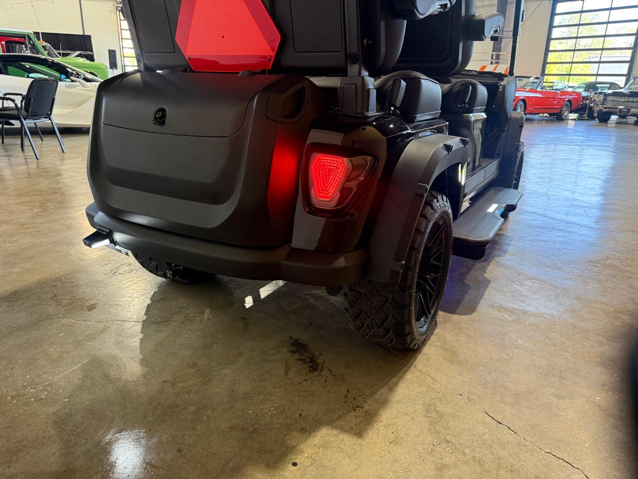 2026 Edge 656 Phantom 4P - Black exterior view 11