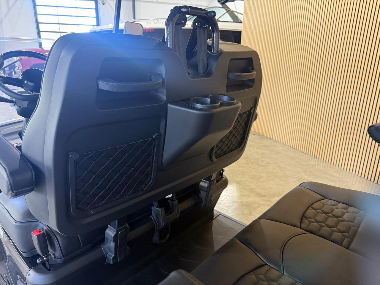 2026 Edge 656 Phantom 4P - Black exterior view 14