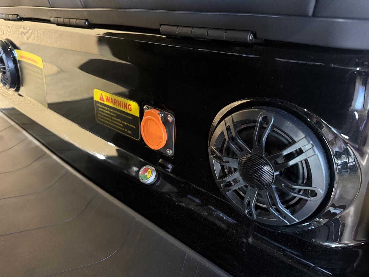 2026 Edge 656 Phantom 4P - Black exterior view 18