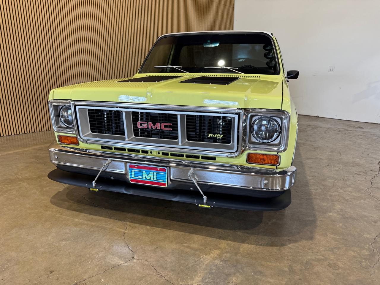 1978 GMC Sierra 1500 - Yellow exterior view 3