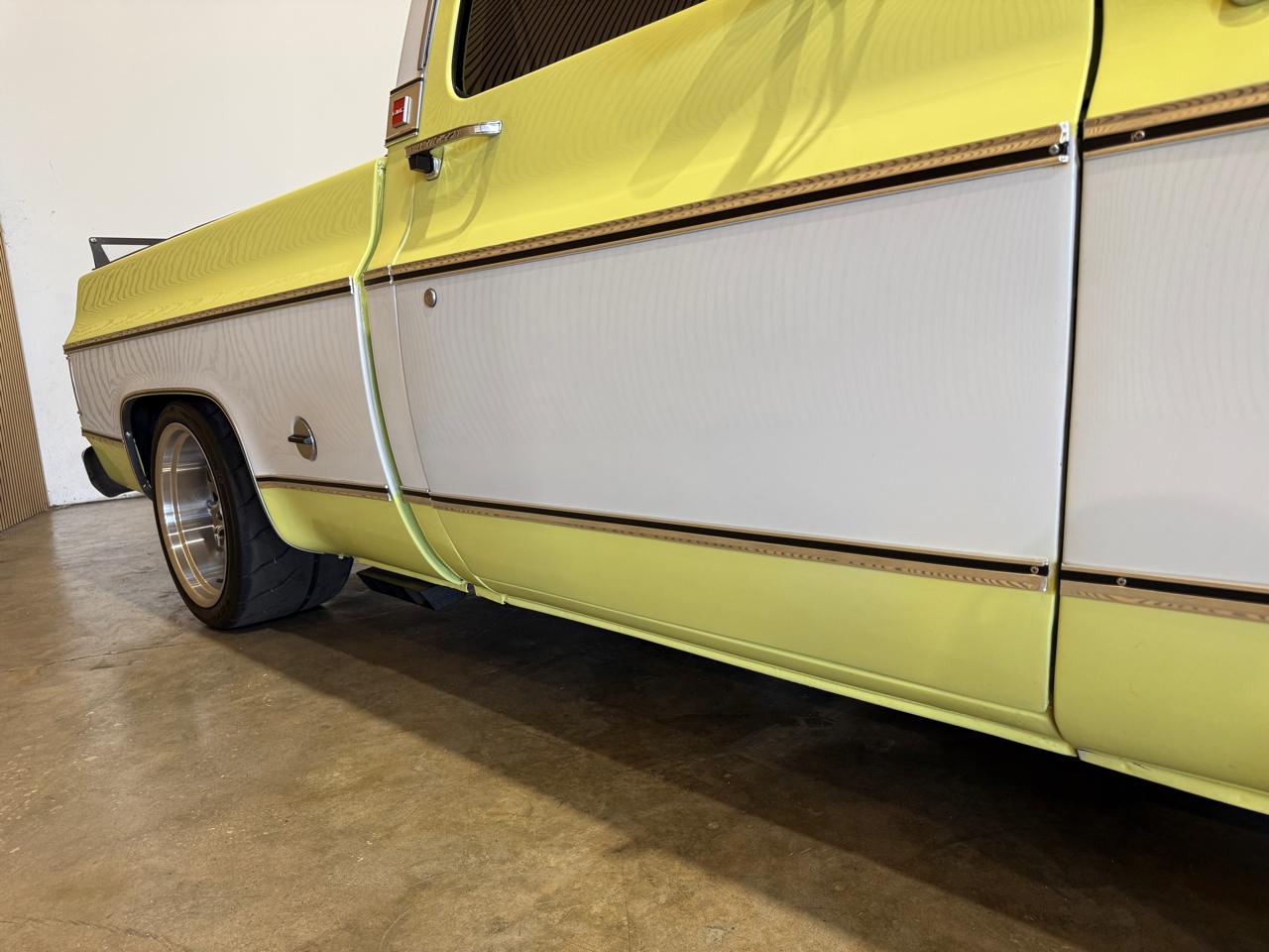 1978 GMC Sierra 1500 - Yellow exterior view 12