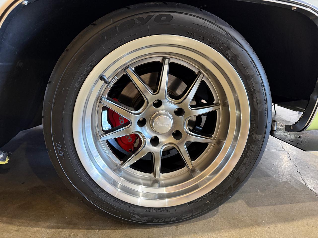 1978 GMC Sierra 1500 - Yellow exterior view 13