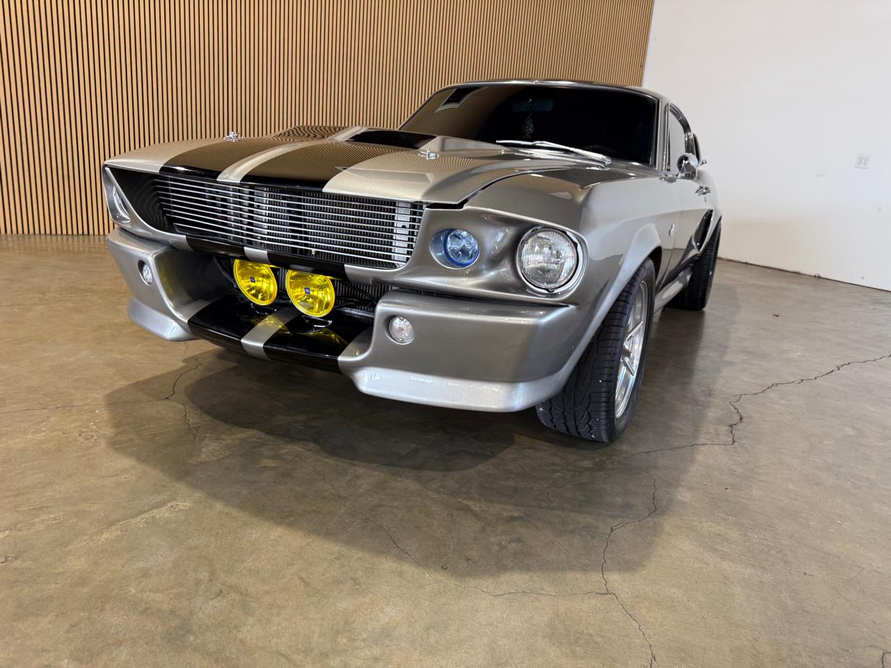 1967 Ford Mustang Shelby GT500 - Gray exterior view 2