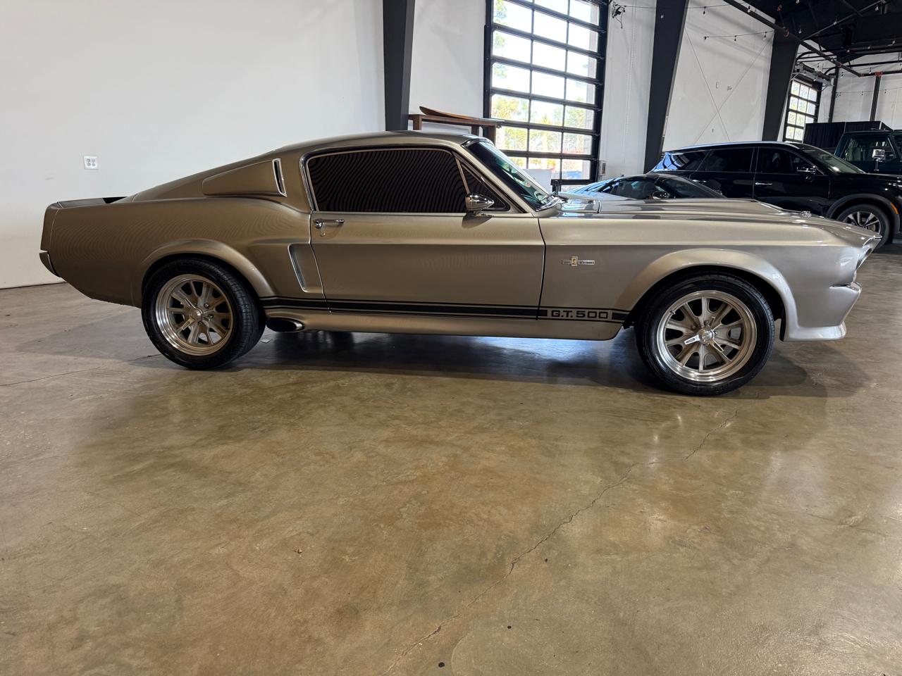 1967 Ford Mustang Shelby GT500 - Gray exterior view 5