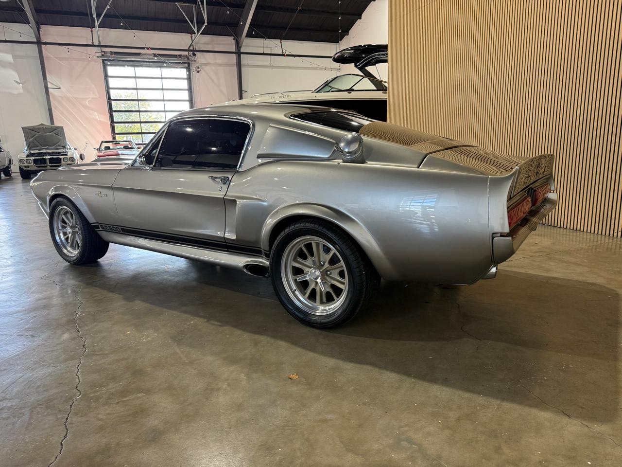 1967 Ford Mustang Shelby GT500 - Gray exterior view 9