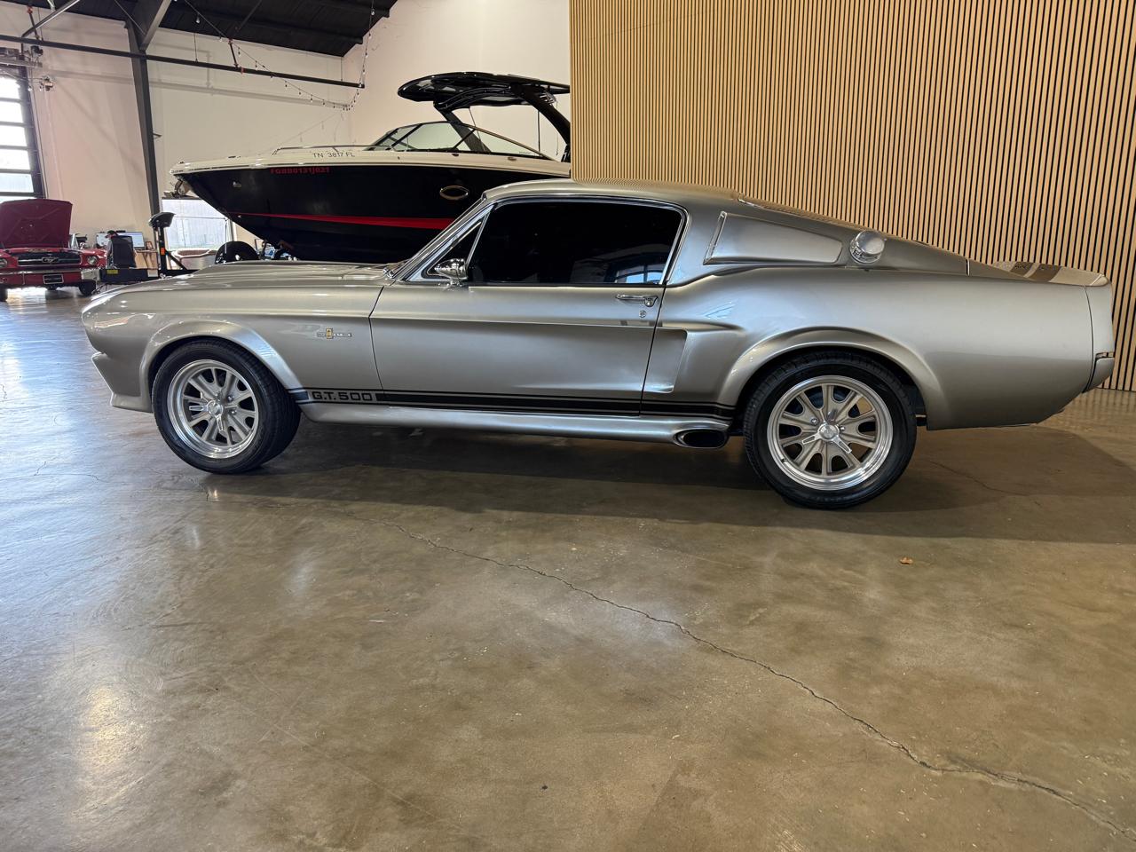 1967 Ford Mustang Shelby GT500 - Gray exterior view 11