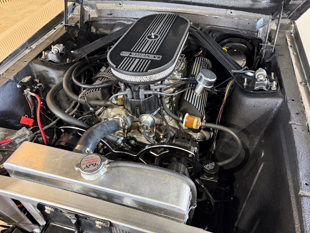1967 Ford Mustang Shelby GT500 - Gray exterior view 14