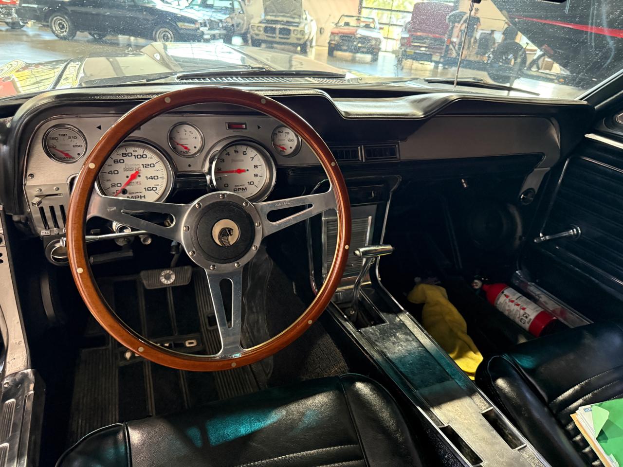 1967 Ford Mustang Shelby GT500 - Gray exterior view 15