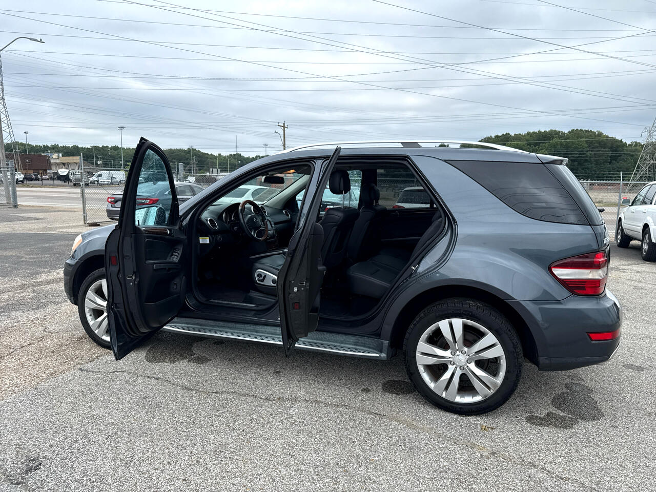 Mercedes-Benz M-Class ML350 4MATIC 2011 Mercedes-Benz M-Class ML350 4MATIC 2011