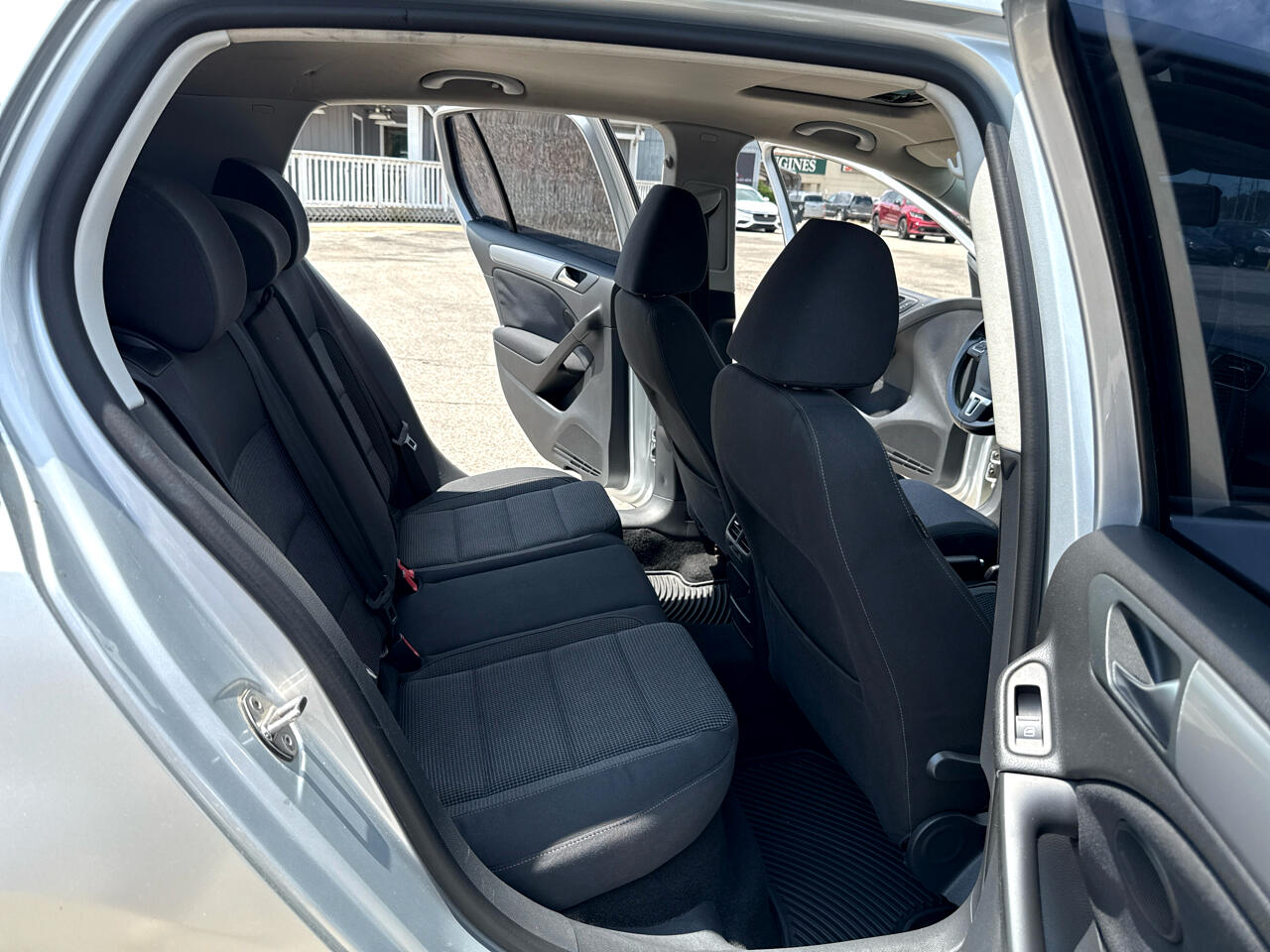 Volkswagen Golf 2.5L Conv & Sunroof 4 Door PZEV 2013 Volkswagen Golf 2.5L Conv & Sunroof 4 Door PZEV 2013