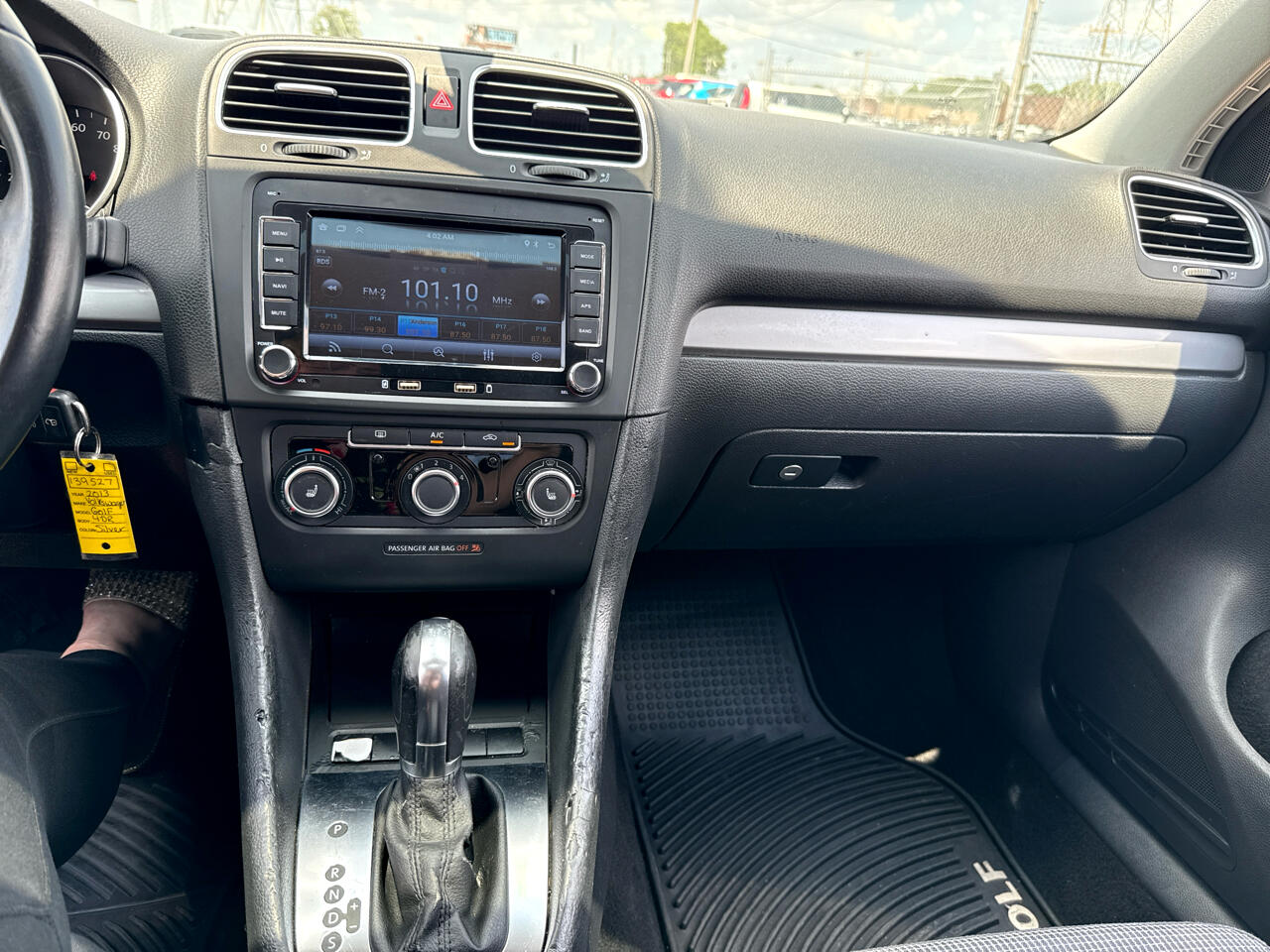 Volkswagen Golf 2.5L Conv & Sunroof 4 Door PZEV 2013 Volkswagen Golf 2.5L Conv & Sunroof 4 Door PZEV 2013